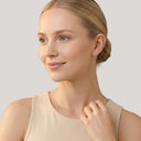AMOR Ohrring (Ohrstecker) Unisex, 375 Gold, am Model
