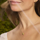 AMOR Halskette Damen, 925 Silber vergoldet, Motiv Knoten, am Model