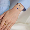 AMOR Armband Damen, 925 Silber vergoldet, Motiv Herz, Lapis blau, am Model